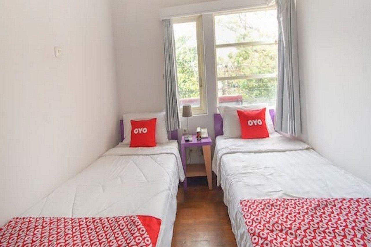 Urbanview Hotel Fiffa Kauman Malang Exteriör bild